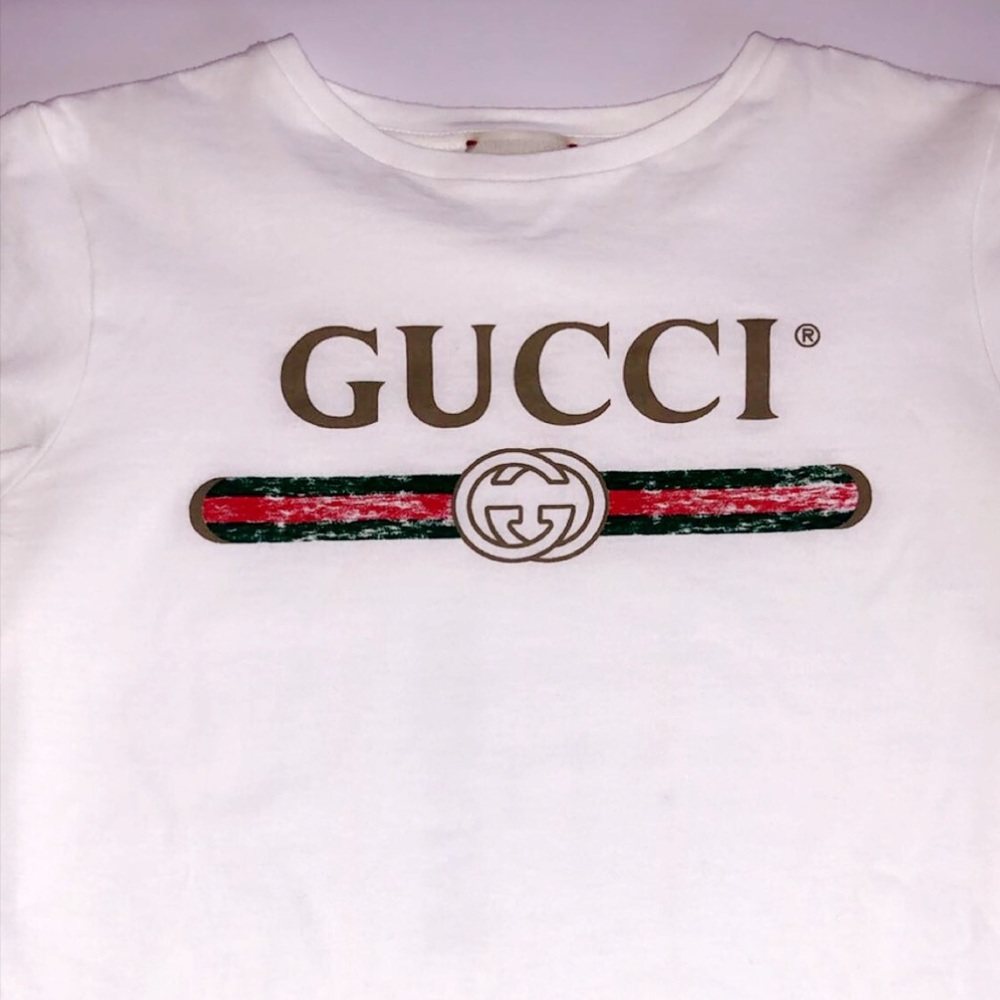 Authentic kids gg logo Gucci shirt, size 10.